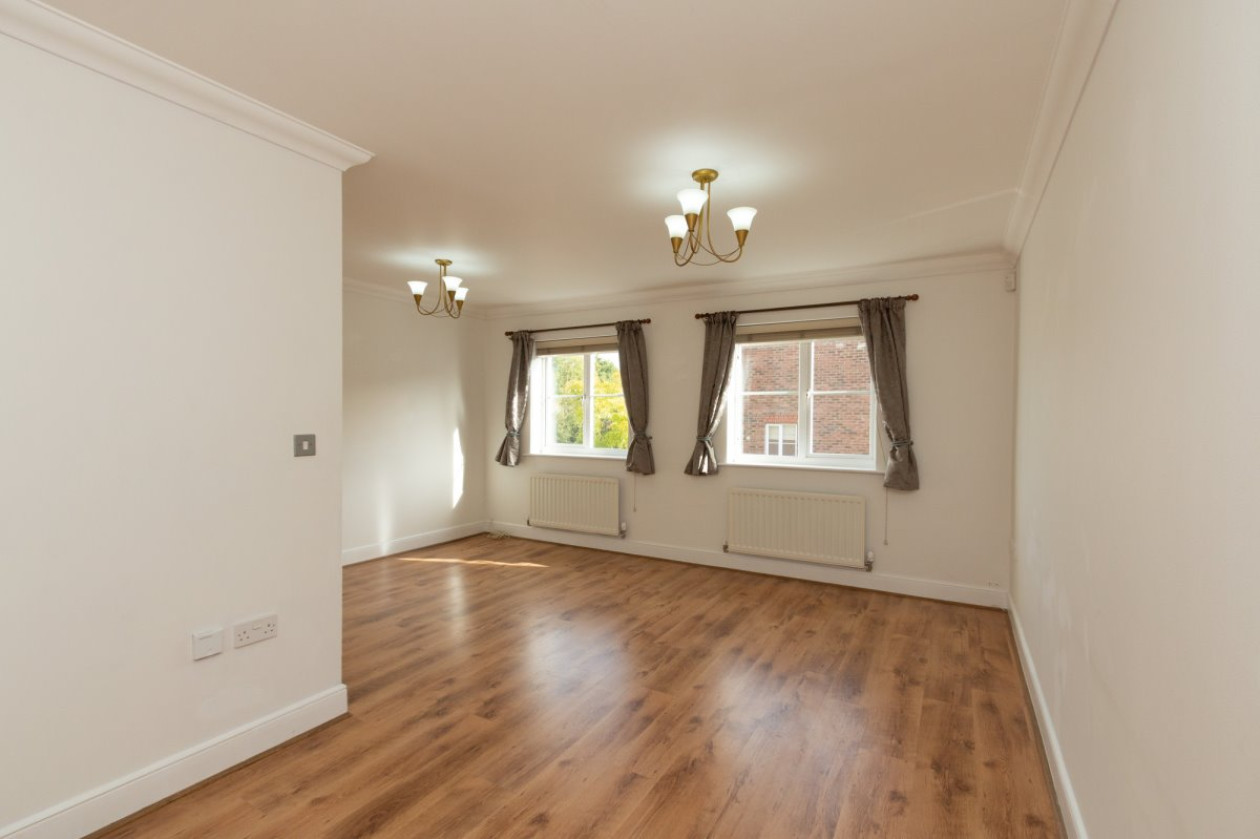 image 13 of a 3 Terraced in Chineham | FML Estates